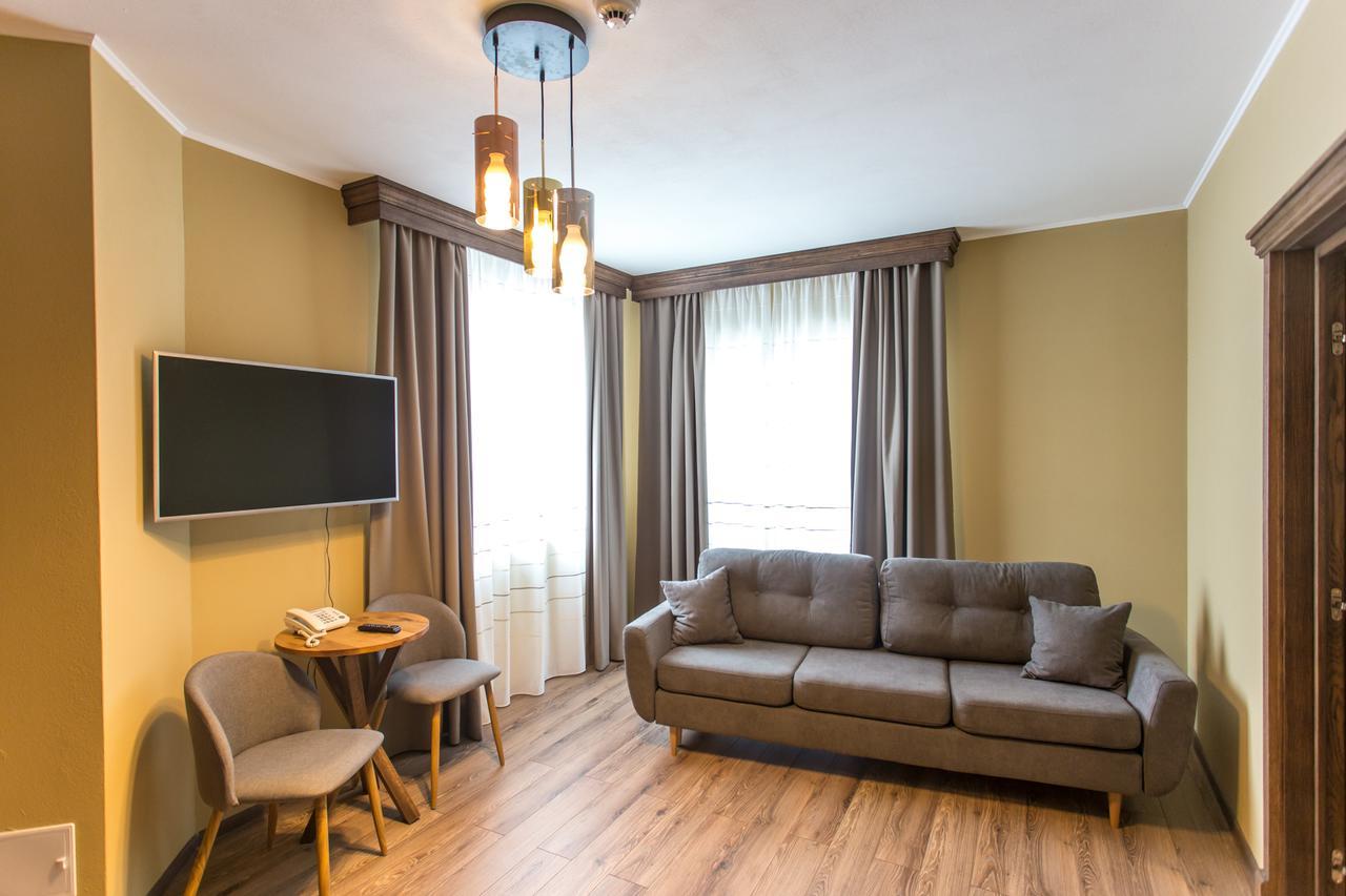 Panorama Boutique Hotel Sfântu-Gheorghe エクステリア 写真